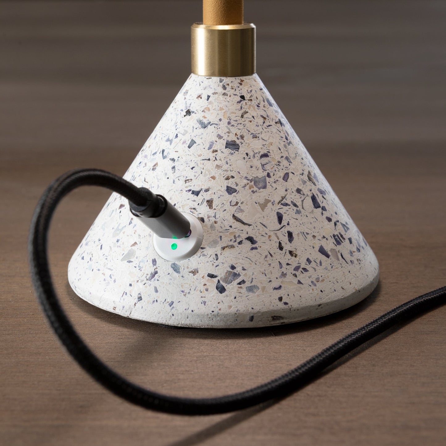 Lampe Baladeuse design et artisanale made in France Aurore - JURIE & JARRE - La Maison MilanaiseAUBA06MEBlanc AlbâtreMELO - coquilles de moules recyclées