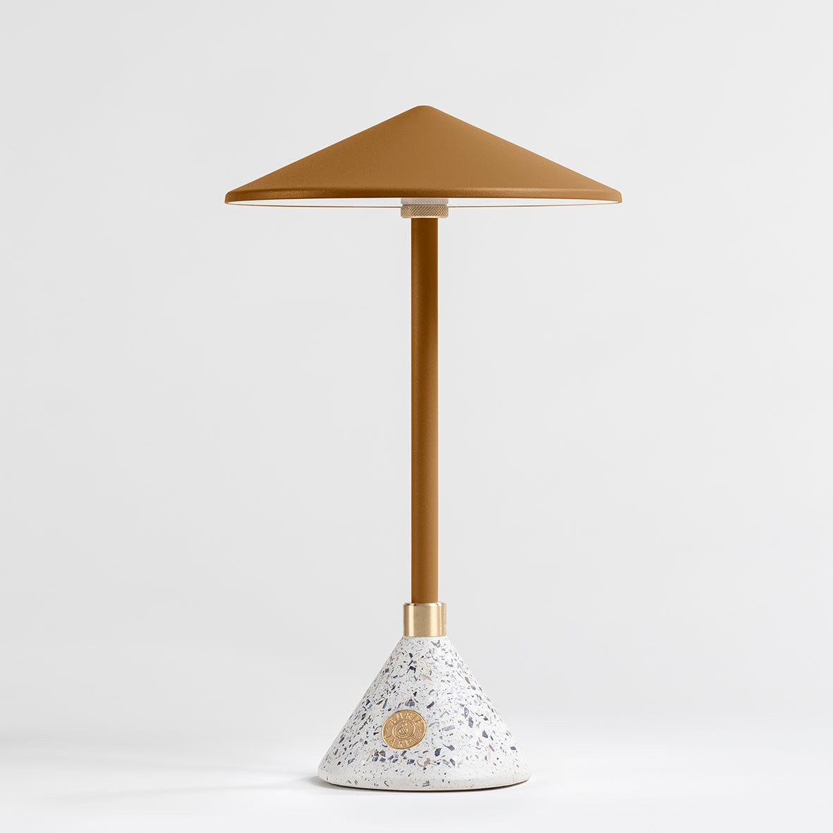 Lampe Baladeuse design et artisanale made in France Aurore - JURIE & JARRE - La Maison MilanaiseAUBA03MEJaune SafranMELO - coquilles de moules recyclées