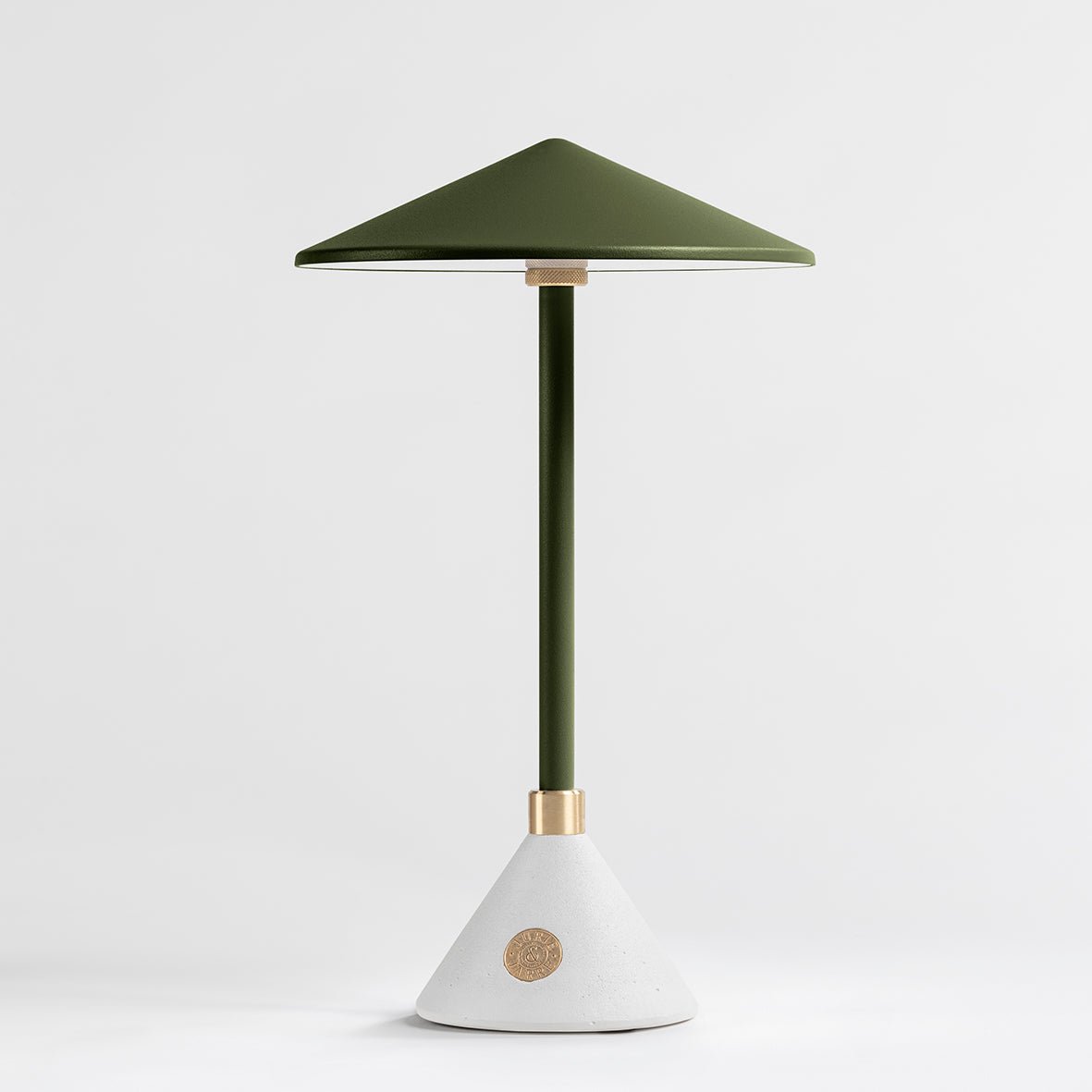 Lampe Baladeuse design et artisanale made in France Aurore - JURIE & JARRE - La Maison MilanaiseAUBA07SIVert OliveSILO - Silice recyclée