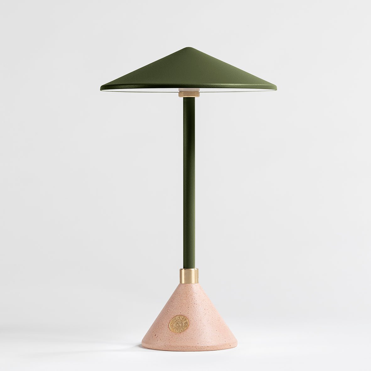 Lampe Baladeuse design et artisanale made in France Aurore - JURIE & JARRE - La Maison MilanaiseAUBA07TEVert OliveTERRA - Terre cuite recyclée