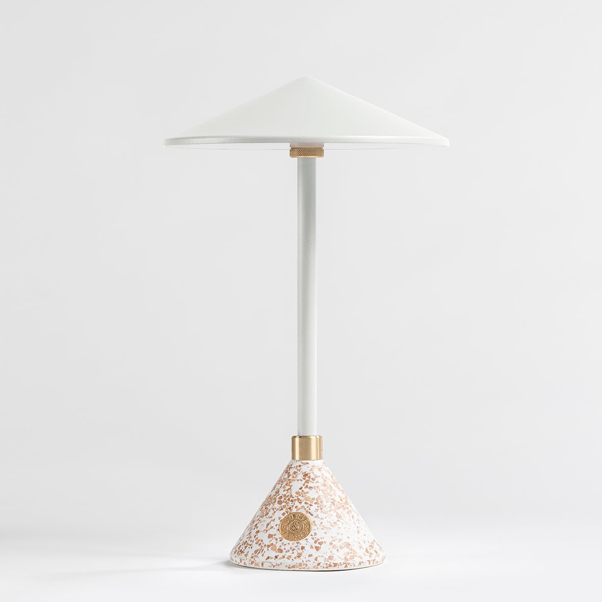 Lampe Baladeuse design et artisanale made in France Aurore - JURIE & JARRE - La Maison MilanaiseAUBA06OFBlanc AlbâtreOFEL - coquilles d'oeufs recyclées