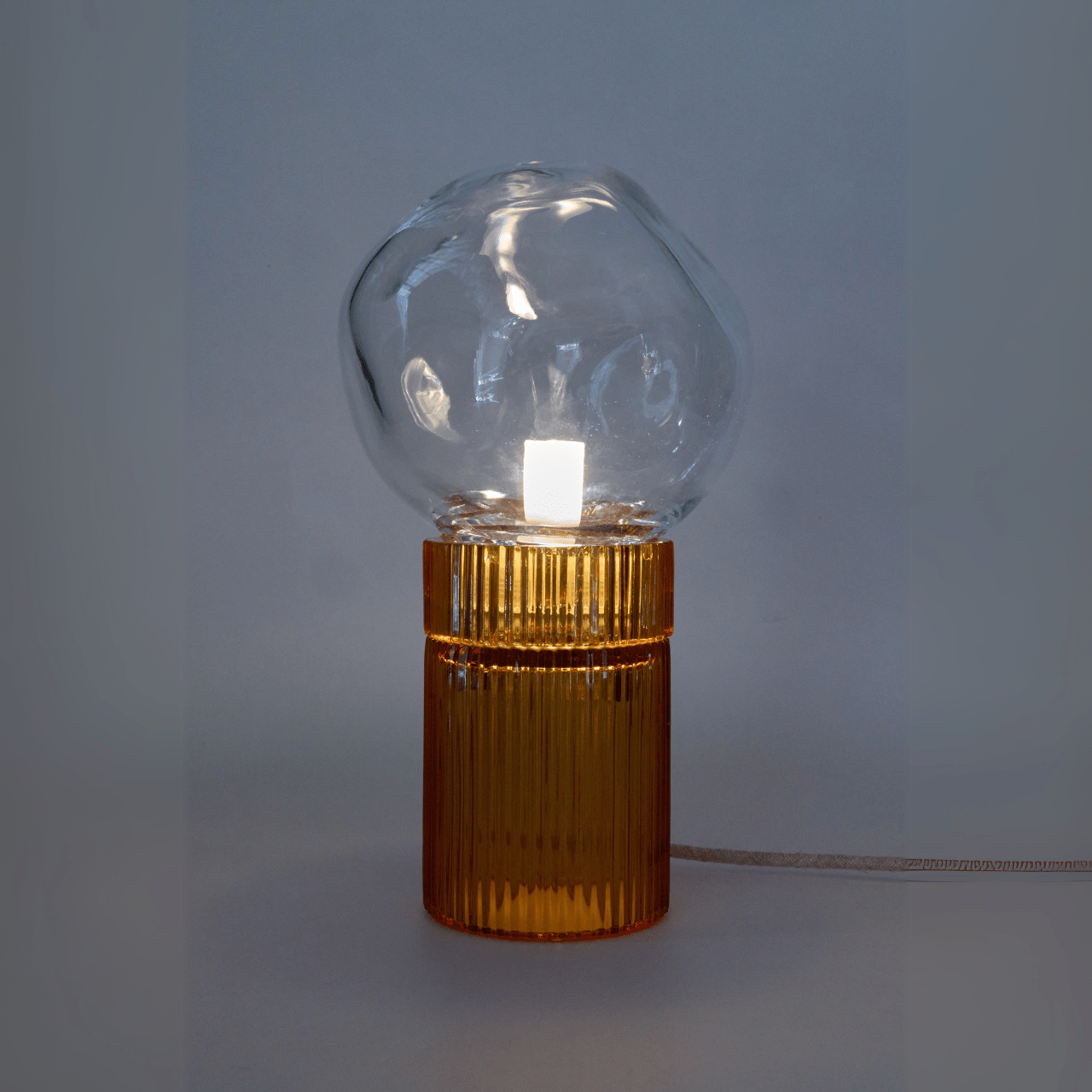 Lampe Nina Nuvelo en cristal soufflé à la main - STUDIO BOJOLA - La Maison MilanaiseNINAN - 2Ambre et Blanc