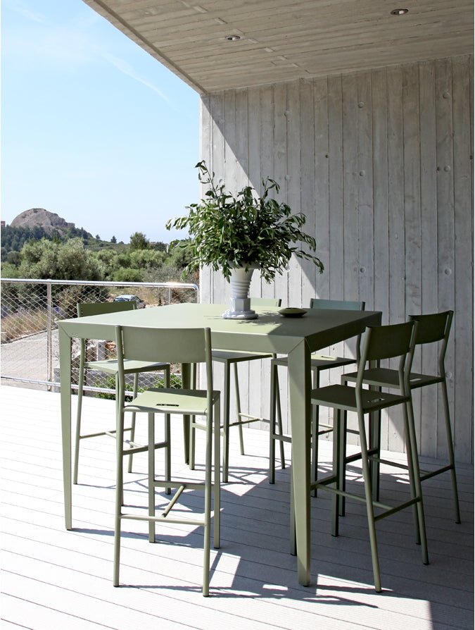 Mange - Debout carré 80cm en aluminium Zef - MATIERE GRISE - La Maison MilanaiseMD80ZEF77Brut Vernis fumé 241Droits
