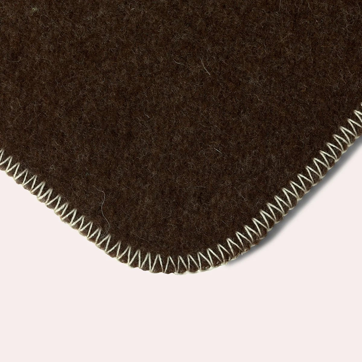 Plaid 100% Laine chocolat Madres - MIDIPY - La Maison MilanaiseEcruSans porte - plaid