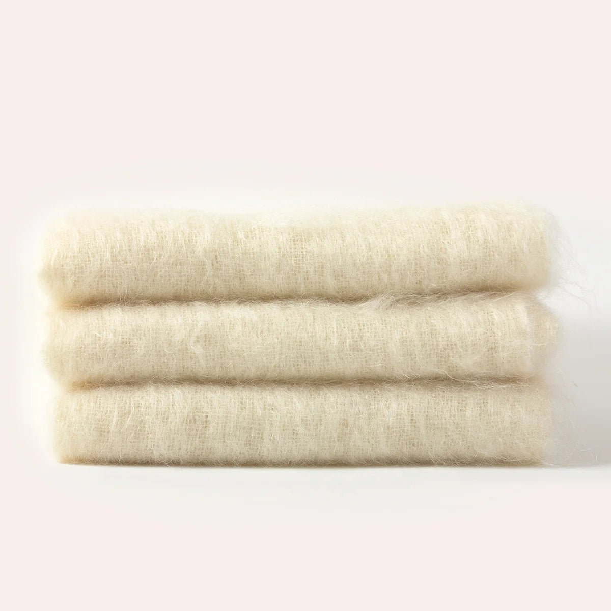Plaid 100% Laine mohair blanche Neouvielle - MIDIPY - La Maison MilanaiseSans porte - plaid