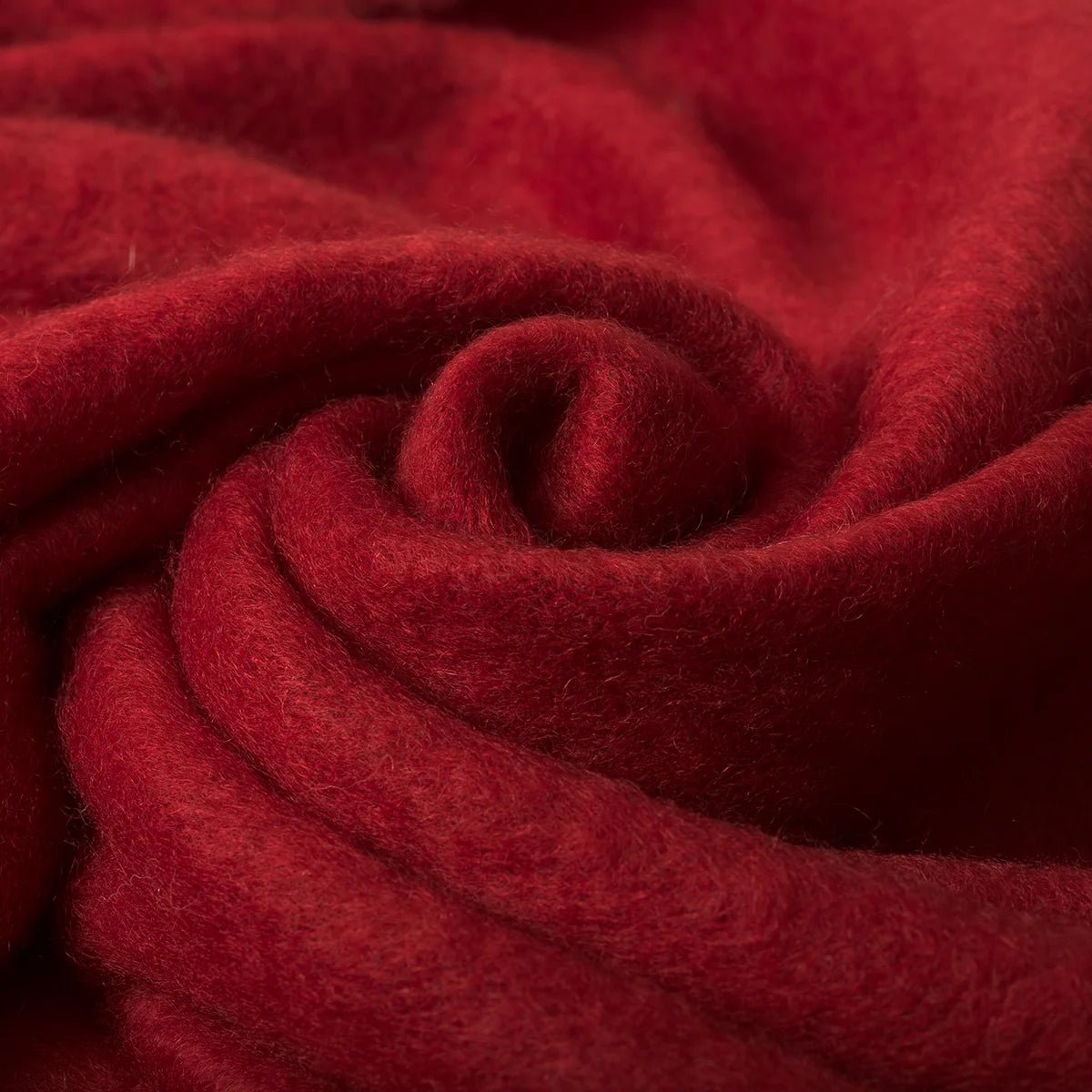 Plaid 100% Laine mohair rouge Neouvielle - MIDIPY - La Maison MilanaiseSans porte - plaid