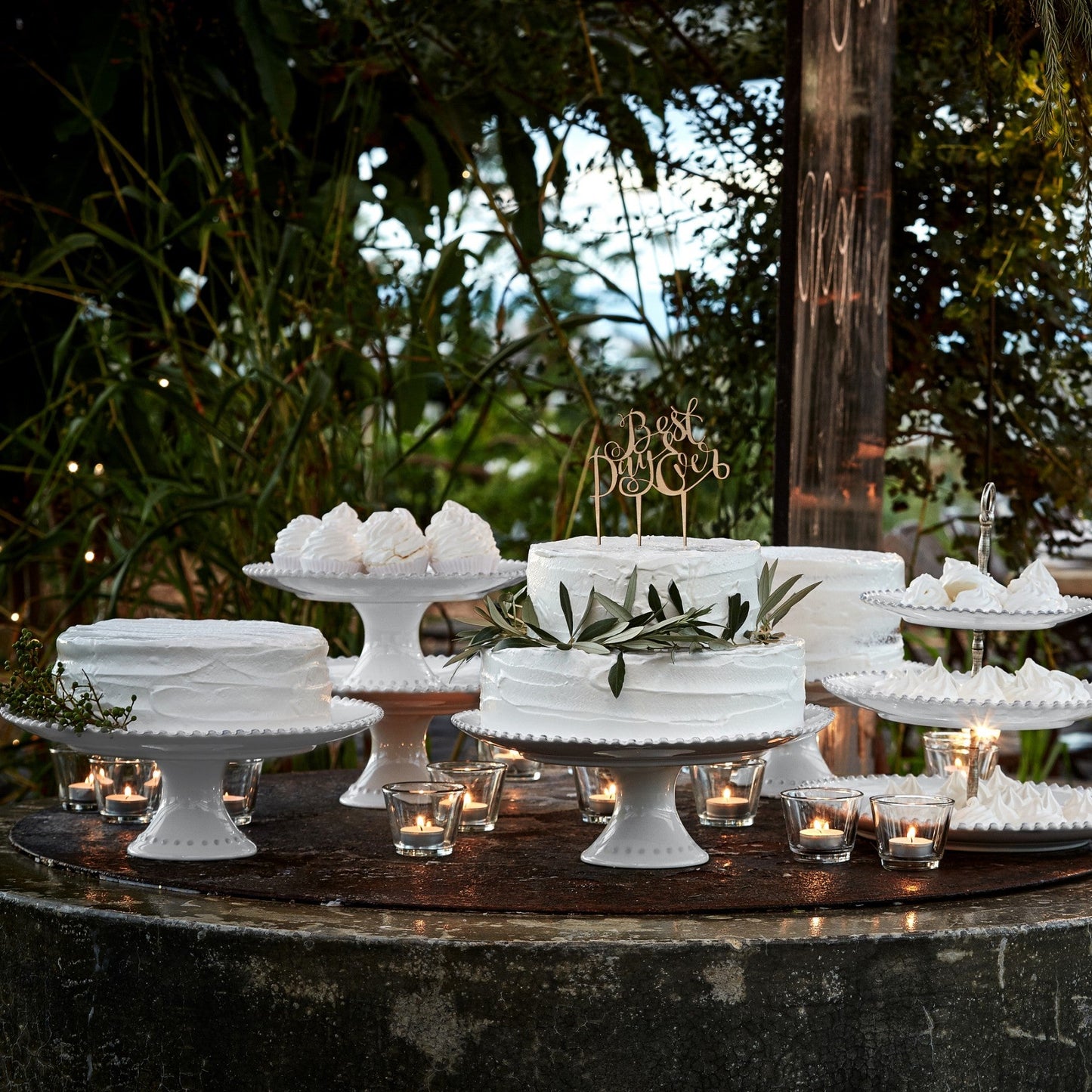 Porte gâteaux 3 niveaux en grès fin blanc bord perlé Pearl - COSTA NOVA - La Maison MilanaisePEPS01