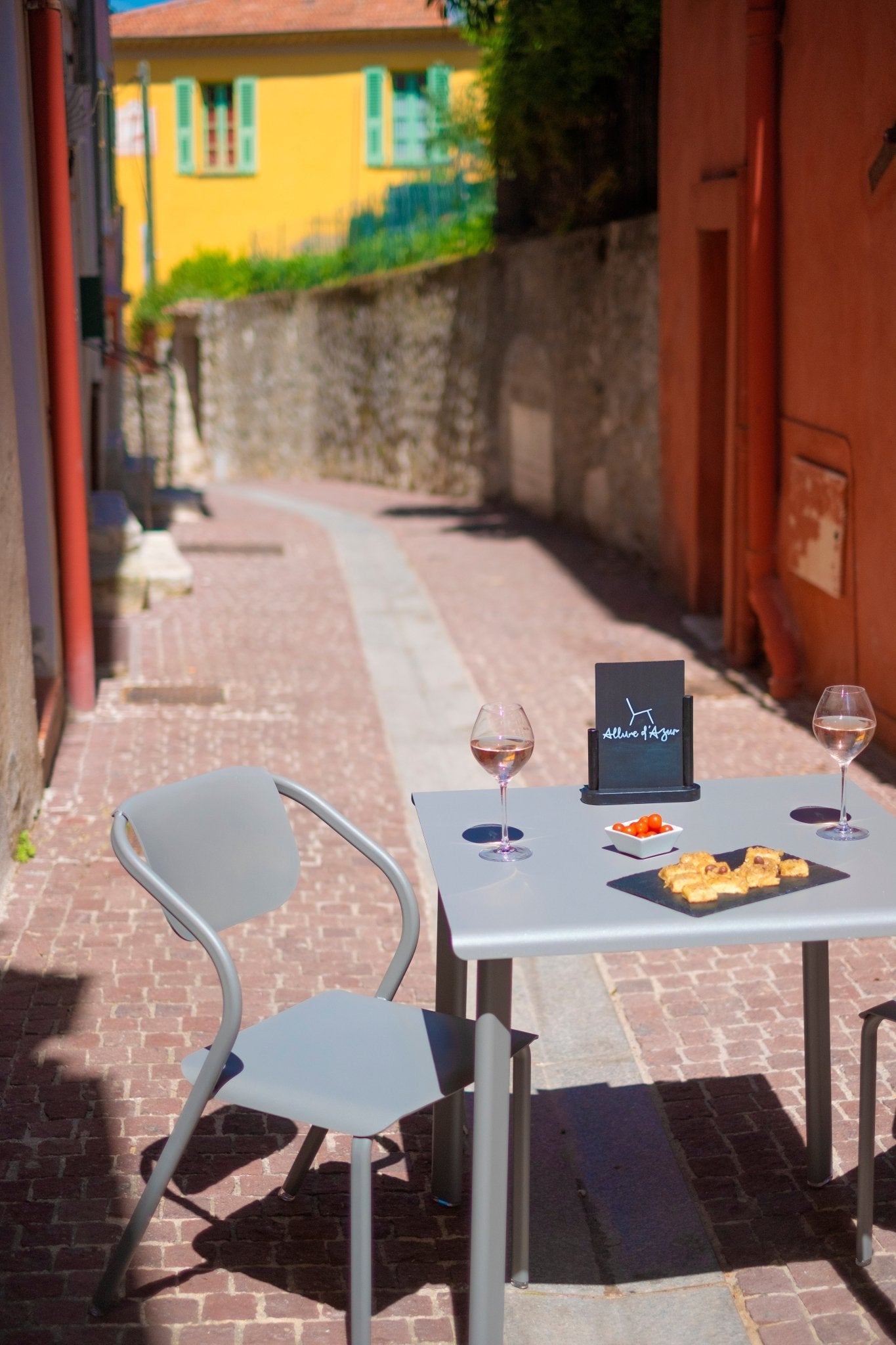 Table 2 personnes en aluminium Design et fabrication française - ALLURE D'AZUR - La Maison Milanaise582016LAGUNELagune70x70xH73cm