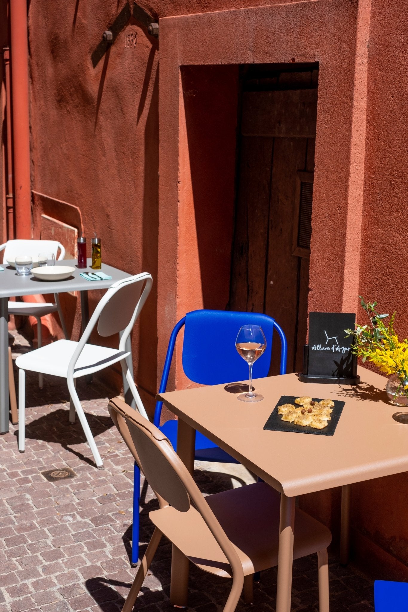 Table 2 personnes en aluminium Design et fabrication française - ALLURE D'AZUR - La Maison Milanaise582016LAGUNELagune70x70xH73cm
