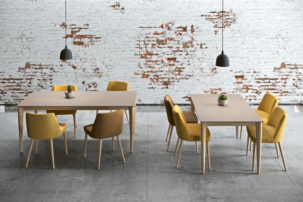 Table OPERA – Élégance sculptée & finitions haut de gamme sur mesure - IMPÉRIAL LINE - La Maison MilanaiseOPERA - 1Plateau Curvé Fenix Noir Ingo & Piètement Noyer140x90cmFixe