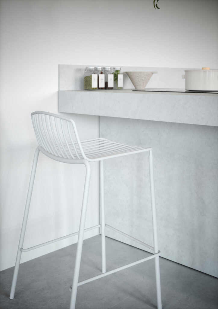 Tabouret RIGA – Simplicité graphique, audace chromatique - IMPERIAL LINE - La Maison MilanaiseTABOURETRIGA - 1H80xL49xP49cm Hauteur d'assise 65cmBlanc