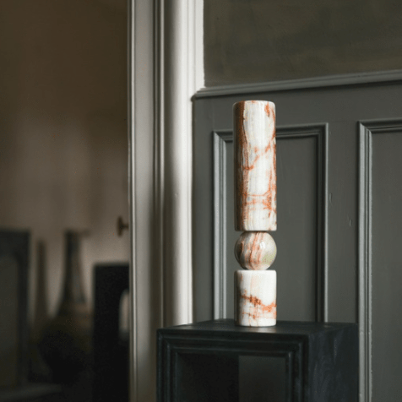 Totem Bougeoir en onyx ou marbre Malo - MANIFESTE - La Maison MilanaiseTOTEMMALOONYX - 1Onyx VertMoyen Ø10cmxH30cm