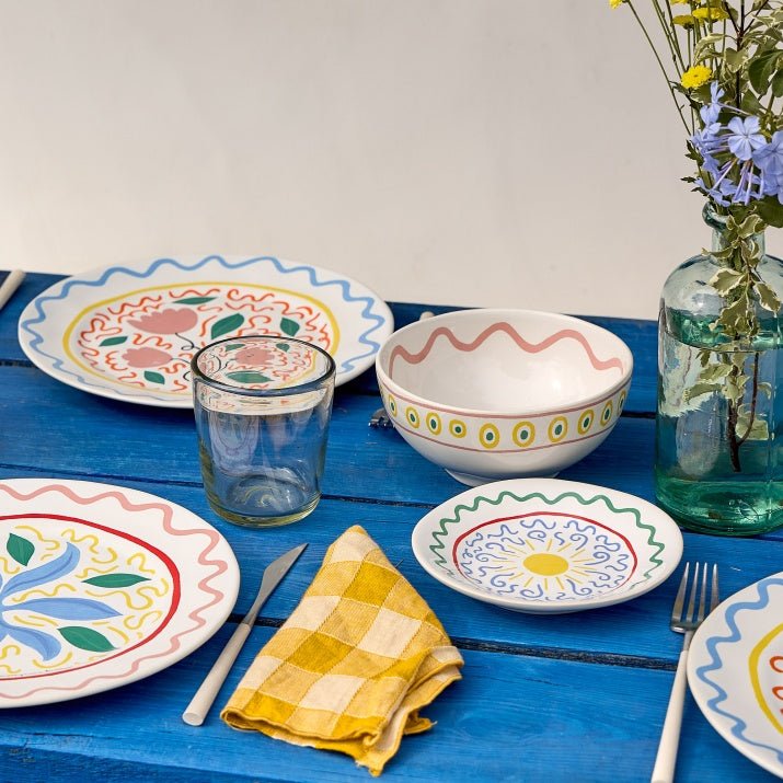 Assiettes apéritives rondes au design original Summer Bliss, lot de 6 - COSTA NOVA x LAETICIA ROUGET - La Maison MilanaiseLSP1616 Petites Assiettes Ø16.3cm H2.4cmSun