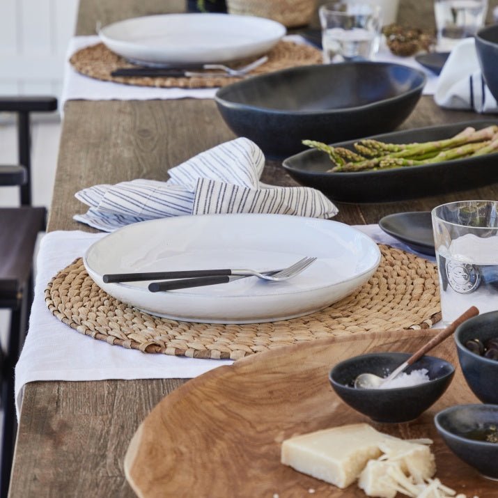 Assiettes plates en grés fin Livia, lot de 6 - COSTA NOVA - La Maison MilanaiseLNP281LIVIA - 1BlancPlates Ø28cm H3.8cm