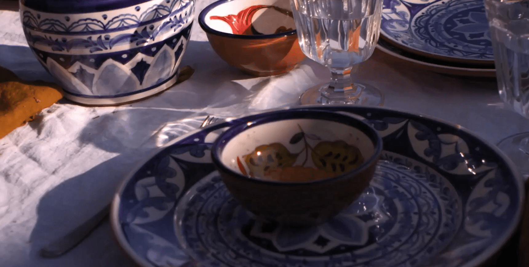 Assiettes plates florales bleu en terre cuite Alentejo Terracotta, lot de 6 - COSTA NOVA - La Maison MilanaiseCFL04126 Grandes Assiettes Ø28cm H3.1cm