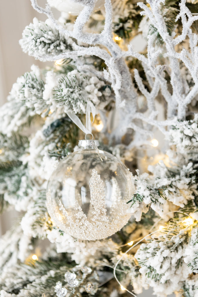 Boîte de 4 boules de Noël en verre transparent avec fond en sucre de taille moyenne