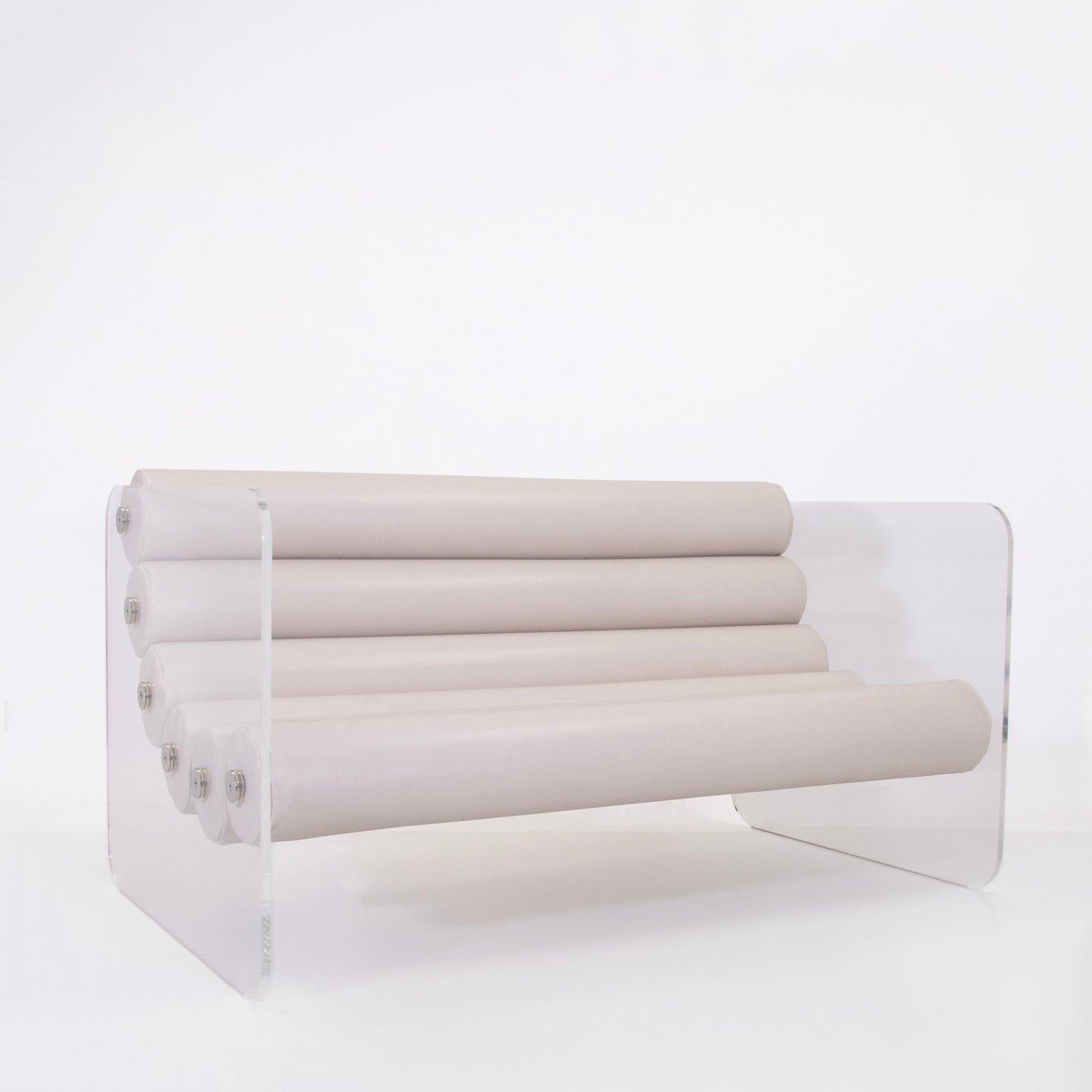 Canapé en altuglas et assise en cuir végan MW02 - KUUMO DESIGN - La Maison MilanaiseCuir blancTransparent150x86.5xH77.5cm