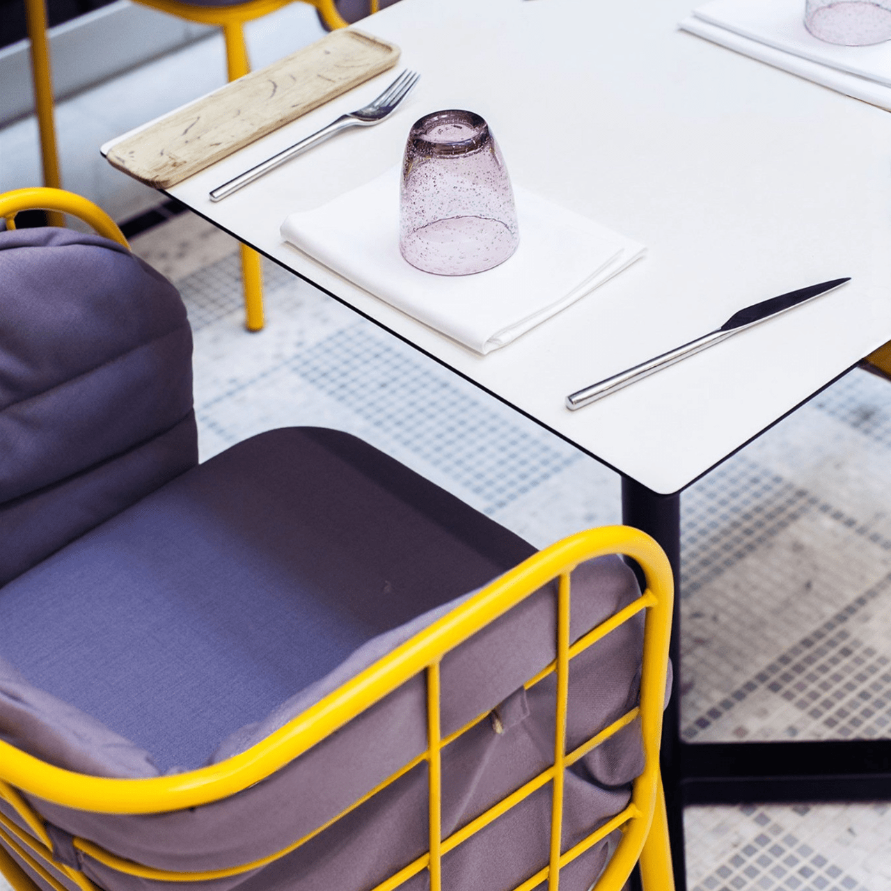 Chaise design en métal Jujube - CHAIRS & MORE - La Maison MilanaiseJauneOrange 310