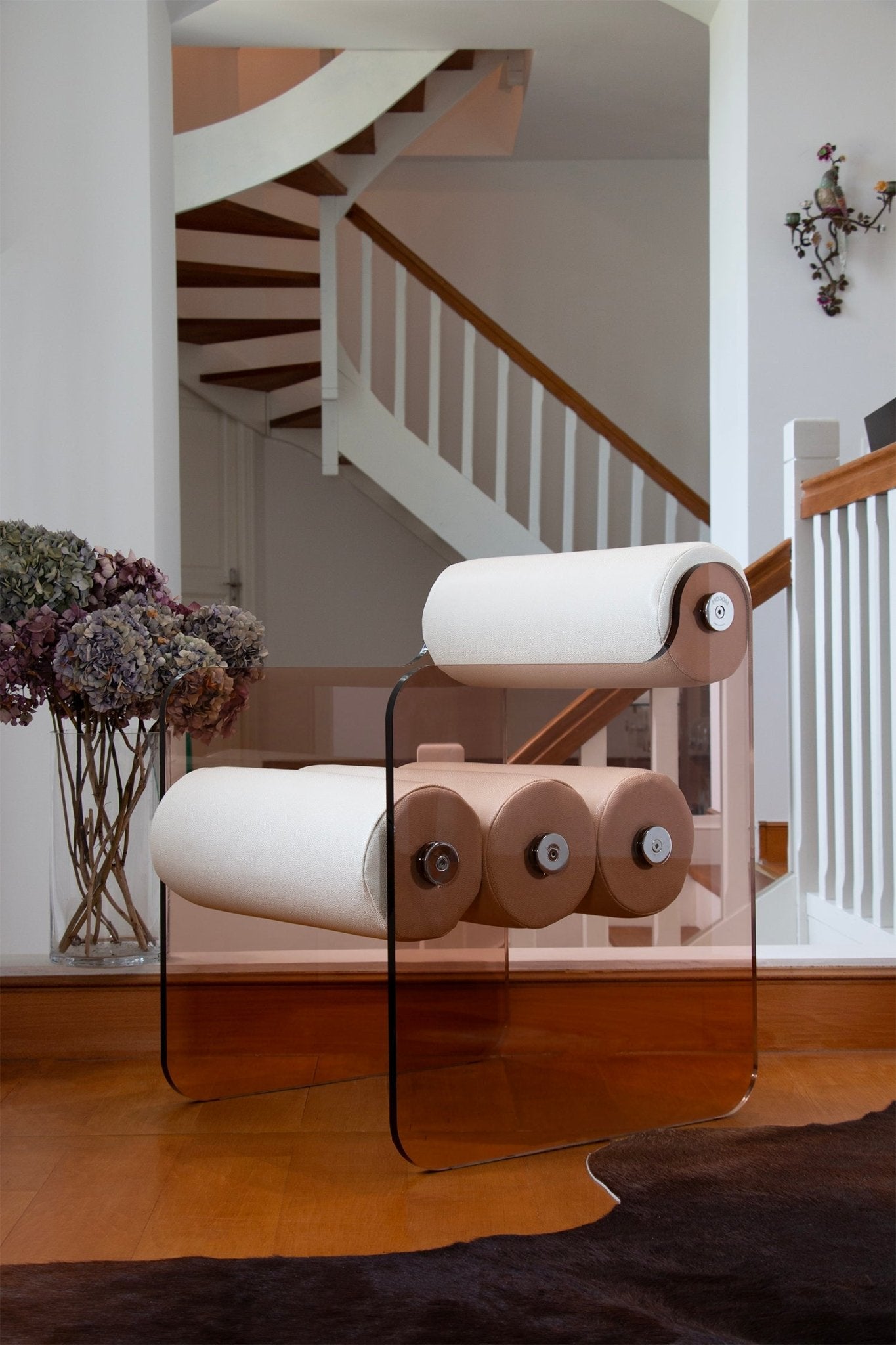 Chaise en altuglas et cuir végan MW04 - KUUMO DESIGN - La Maison MilanaiseCuir blancBronze