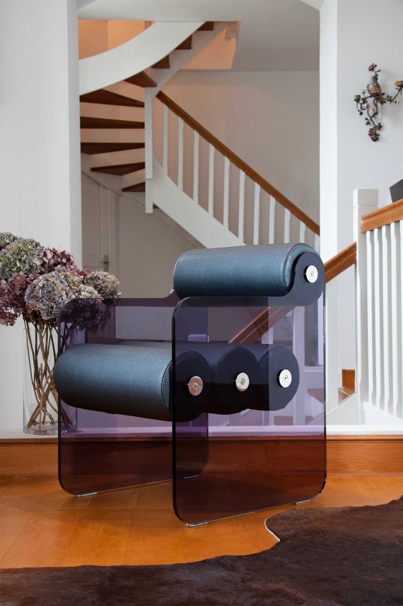 Chaise en altuglas et cuir végan MW04 - KUUMO DESIGN - La Maison MilanaiseMW04CHAISECUIR - 4Cuir AnthraciteBleu Violet