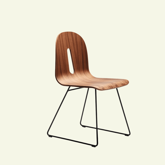 Chaise en bois et métal Gotham Woody - CHAIRS AND MORE - La Maison MilanaiseGOTHAMWOODYSLChaise L44cmxH83cmxP53cm hauteur d'assise 47cmNoyer