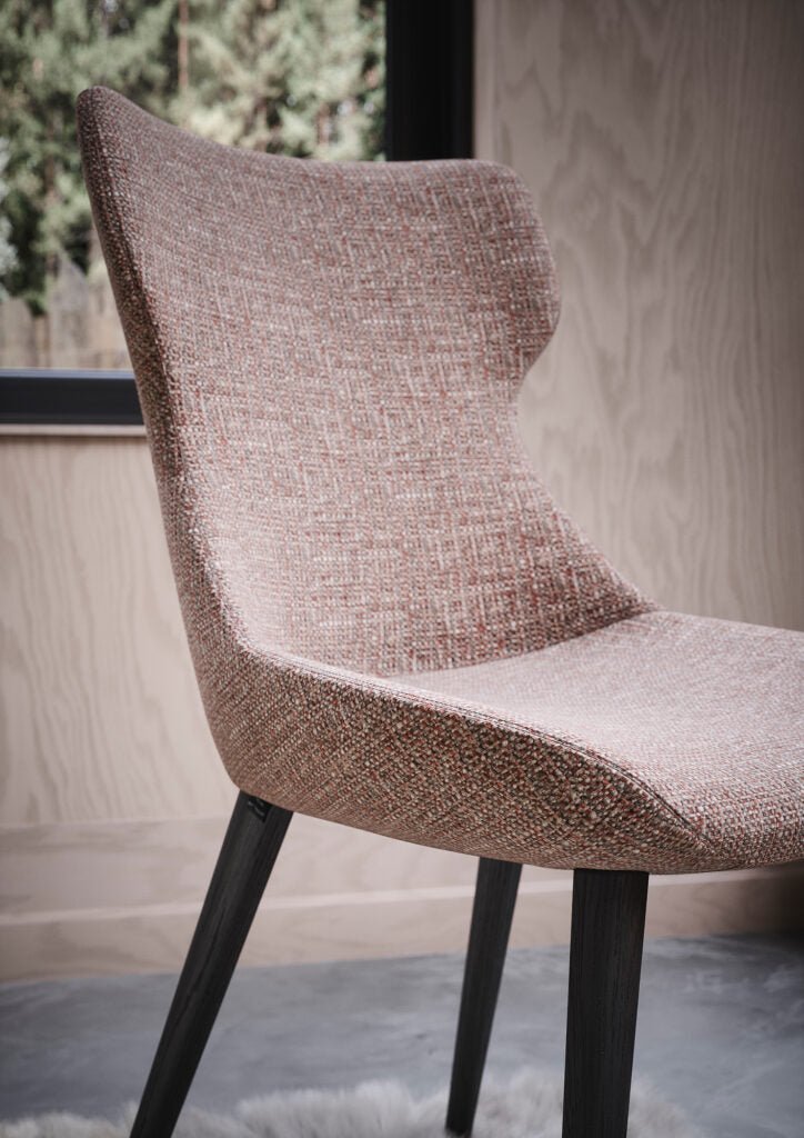 Chaise MAGBA Lot de 2 – Bois carbone & tissu rose pâle - IMPERIAL LINE - La Maison MilanaiseMAGBA