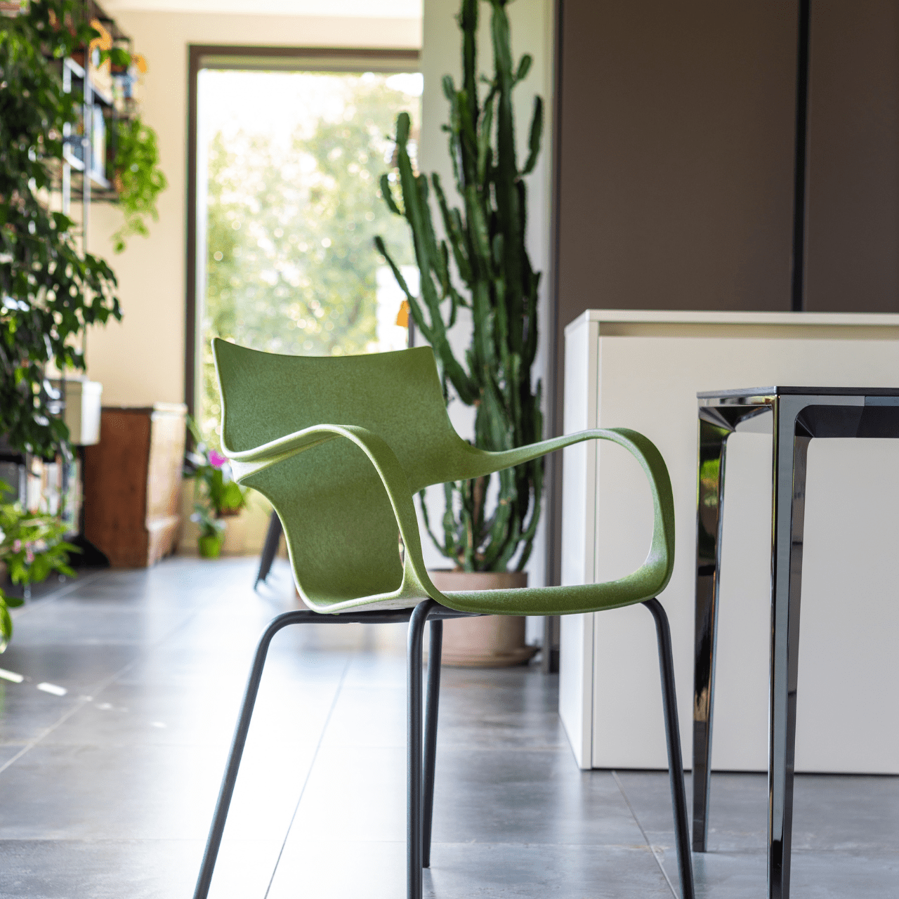 Chaise vert en plastique recyclé et métal Erbi - STILFIBRA - La Maison MilanaiseSTILSS0101699/STILSB2402751Noir