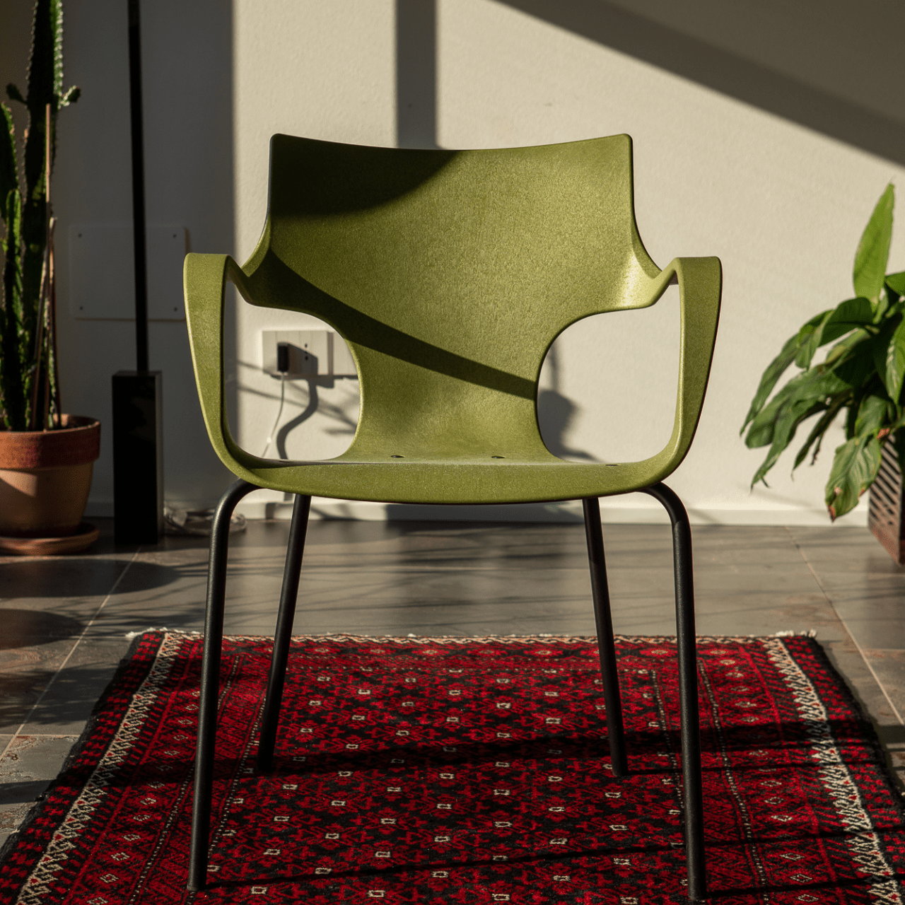 Chaise vert en plastique recyclé et métal Erbi - STILFIBRA - La Maison MilanaiseSTILSS0101699/STILSB2402751Noir