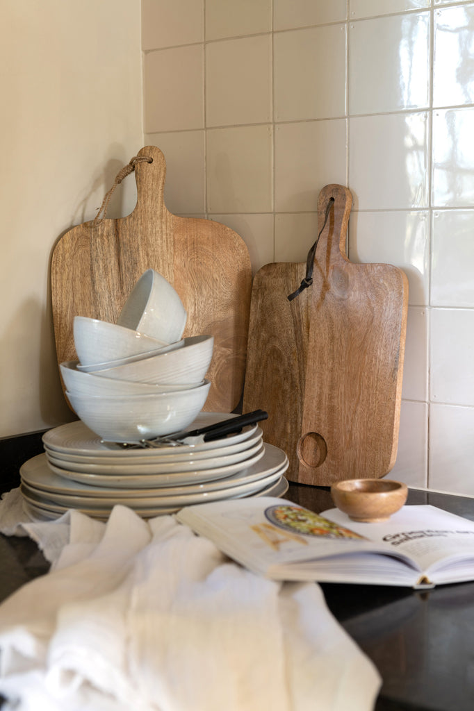 La planche à découper et son bol en bois de manguier naturel J-LINE