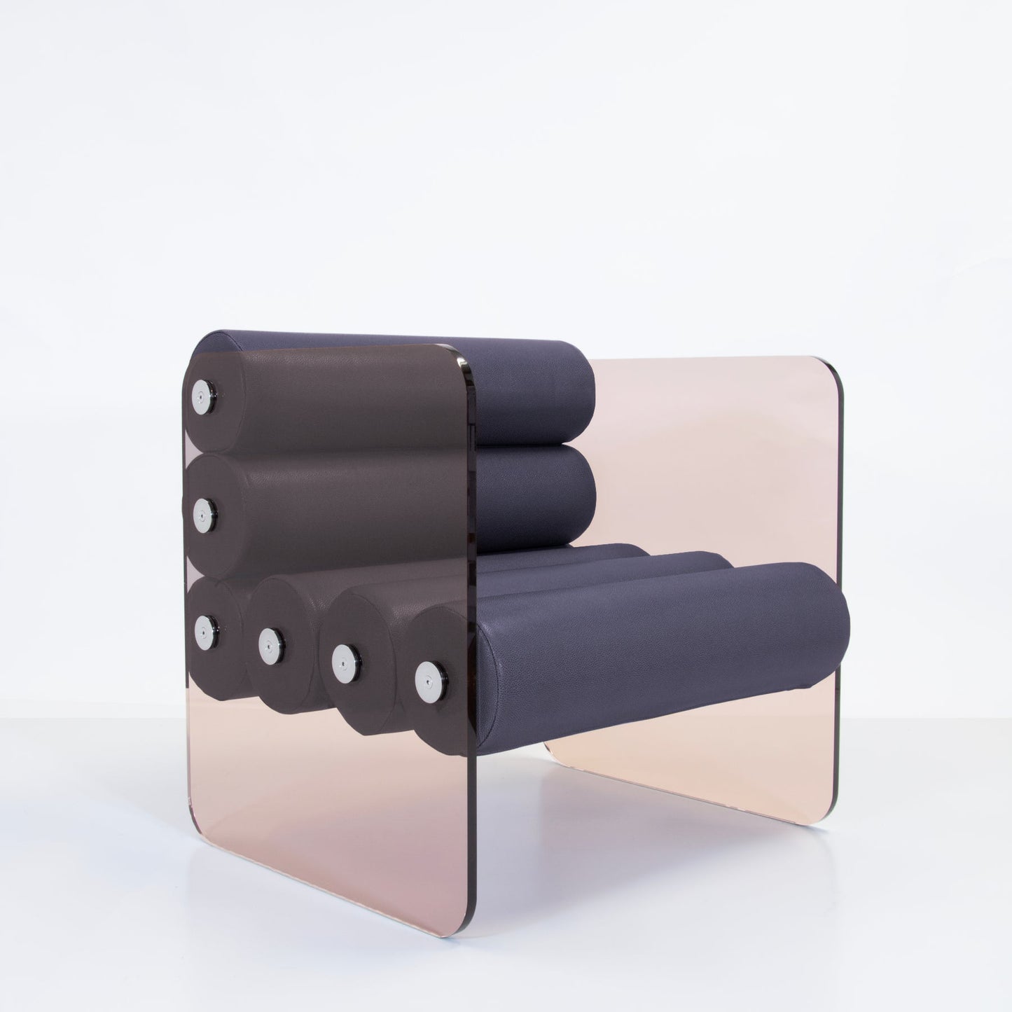 Fauteuil en altuglas et boudin en cuir végan MW01 - KUUMO DESIGN - La Maison MilanaiseCuir AnthraciteBronze