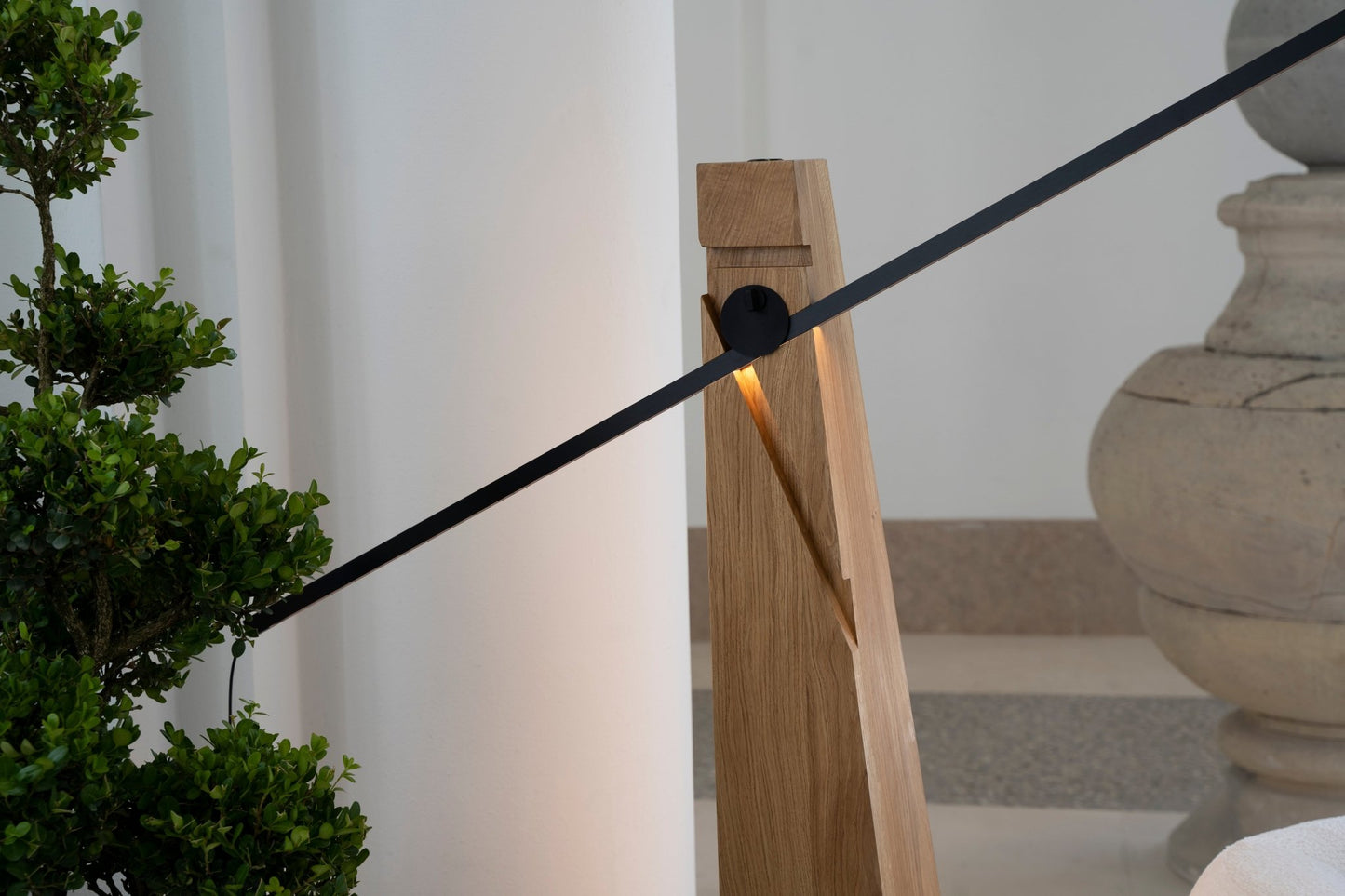 Lampadaire en noyer Astolfo - LUMEN CENTER - La Maison MilanaiseAST11LN