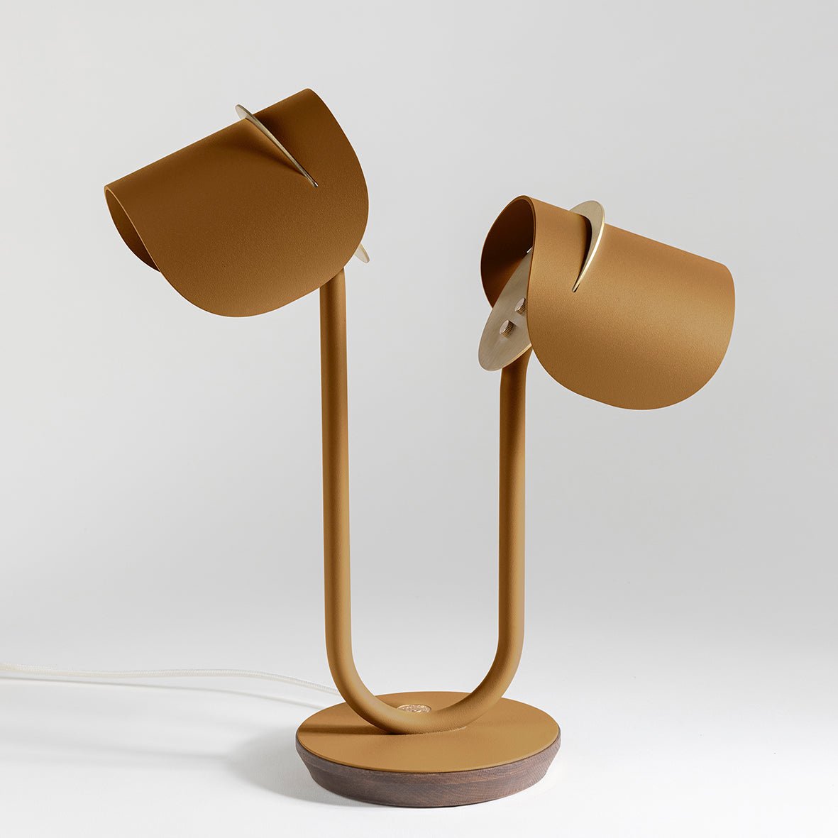 Lampe à poser Artisanat français & matériaux recyclés Pistil - JURIE & JARRE - La Maison MilanaisePILA03FOBLJaune SafranChêne foncé recycléBlanc