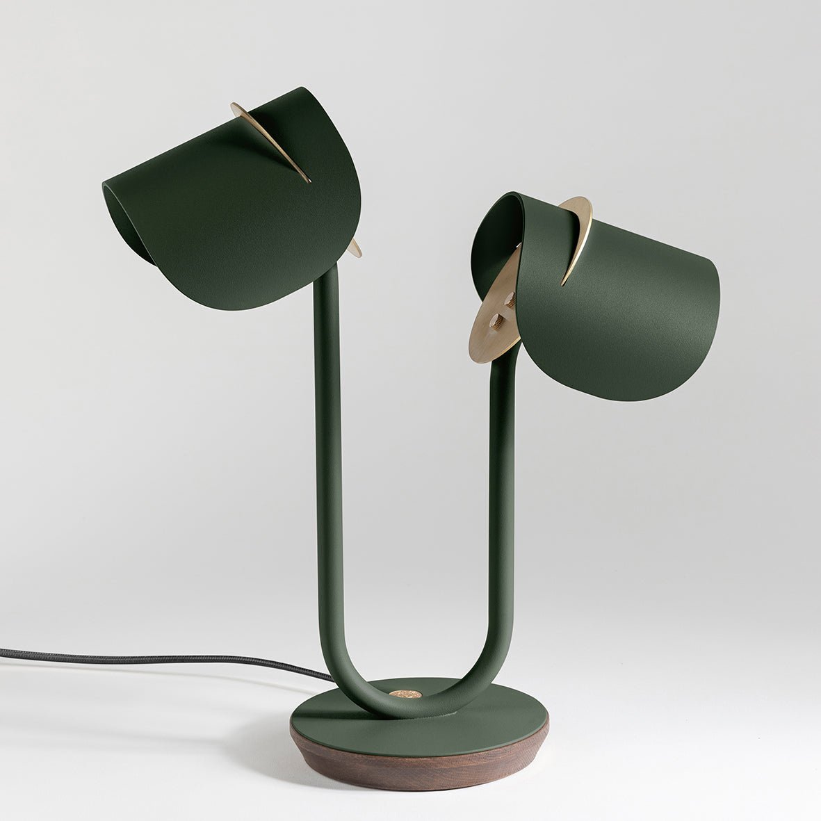 Lampe à poser Artisanat français & matériaux recyclés Pistil - JURIE & JARRE - La Maison MilanaisePILA08FONOVert ImpérialChêne foncé recycléNoir