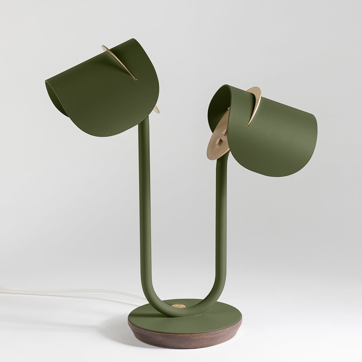 Lampe à poser Artisanat français & matériaux recyclés Pistil - JURIE & JARRE - La Maison MilanaisePILA07FOBLVert OliveChêne foncé recycléBlanc