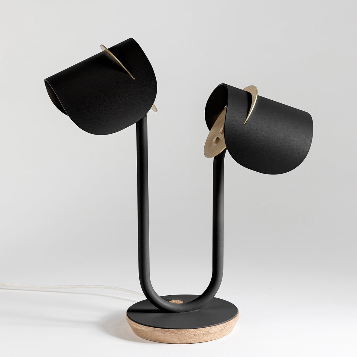 Lampe à poser Artisanat français & matériaux recyclés Pistil - JURIE & JARRE - La Maison MilanaisePILA10CLBLNoir EbèneChêne clair recycléBlanc
