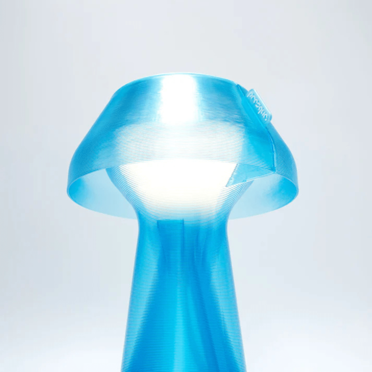 Lampe à poser en bioplastique bleu Originale.gcode - PRESQUE STUDIO - La Maison Milanaiseoriginalgcodemonobleu - 1Originale Ø21cmxH27cmBlanc Chaud