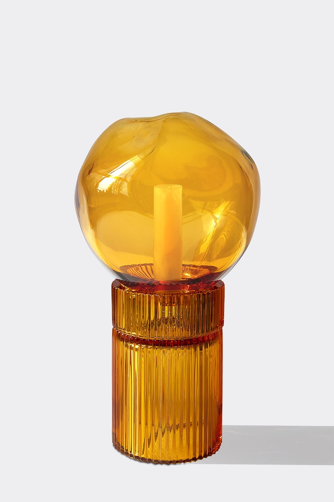 Lampe Nina Nuvelo en cristal soufflé à la main - STUDIO BOJOLA - La Maison MilanaiseNINAN - 3Ambre et Blanc Mat