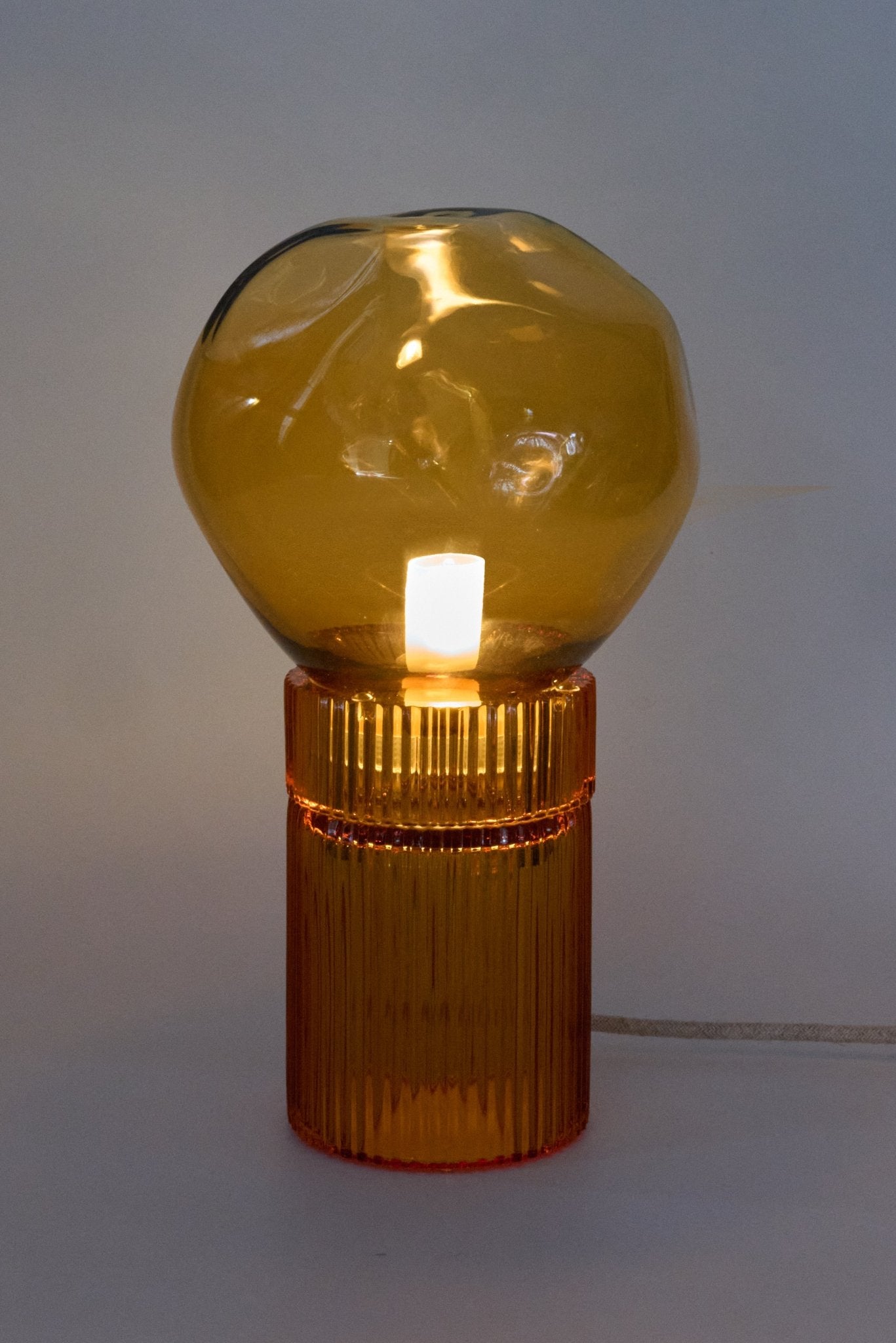 Lampe Nina Nuvelo en cristal soufflé à la main - STUDIO BOJOLA - La Maison MilanaiseNINAN - 1Ambre