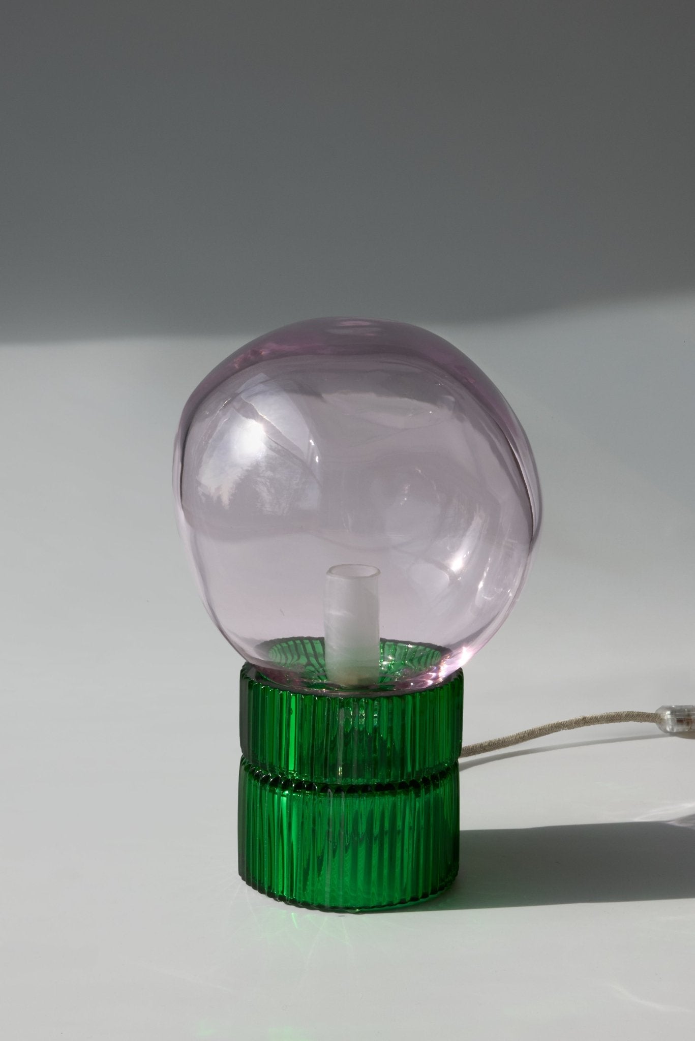 Lampe Tello en cristal soufflé et gravé à la main - STUDIO BOJOLA - La Maison MilanaiseTELLON - 1Vert et Rose