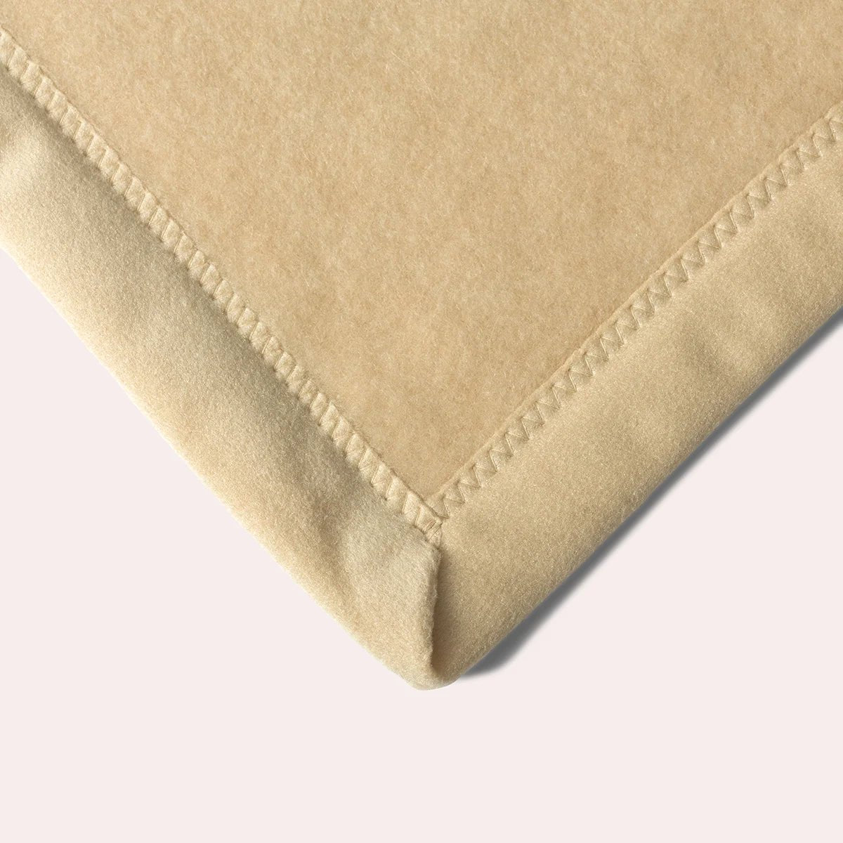 Plaid 100% Cachemire beige laine haute qualité française Verdon - MIDIPY - La Maison MilanaiseJUNIOR 180x240cm