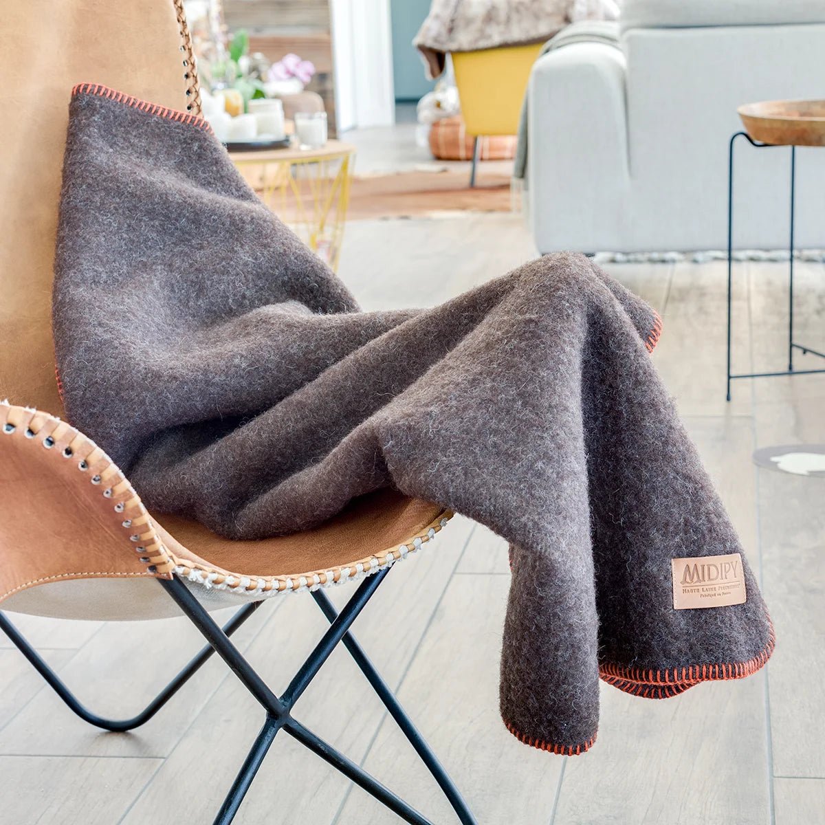 Plaid 100% Laine chocolat Maupas - MIDIPY - La Maison MilanaiseTangerineSans porte - plaid