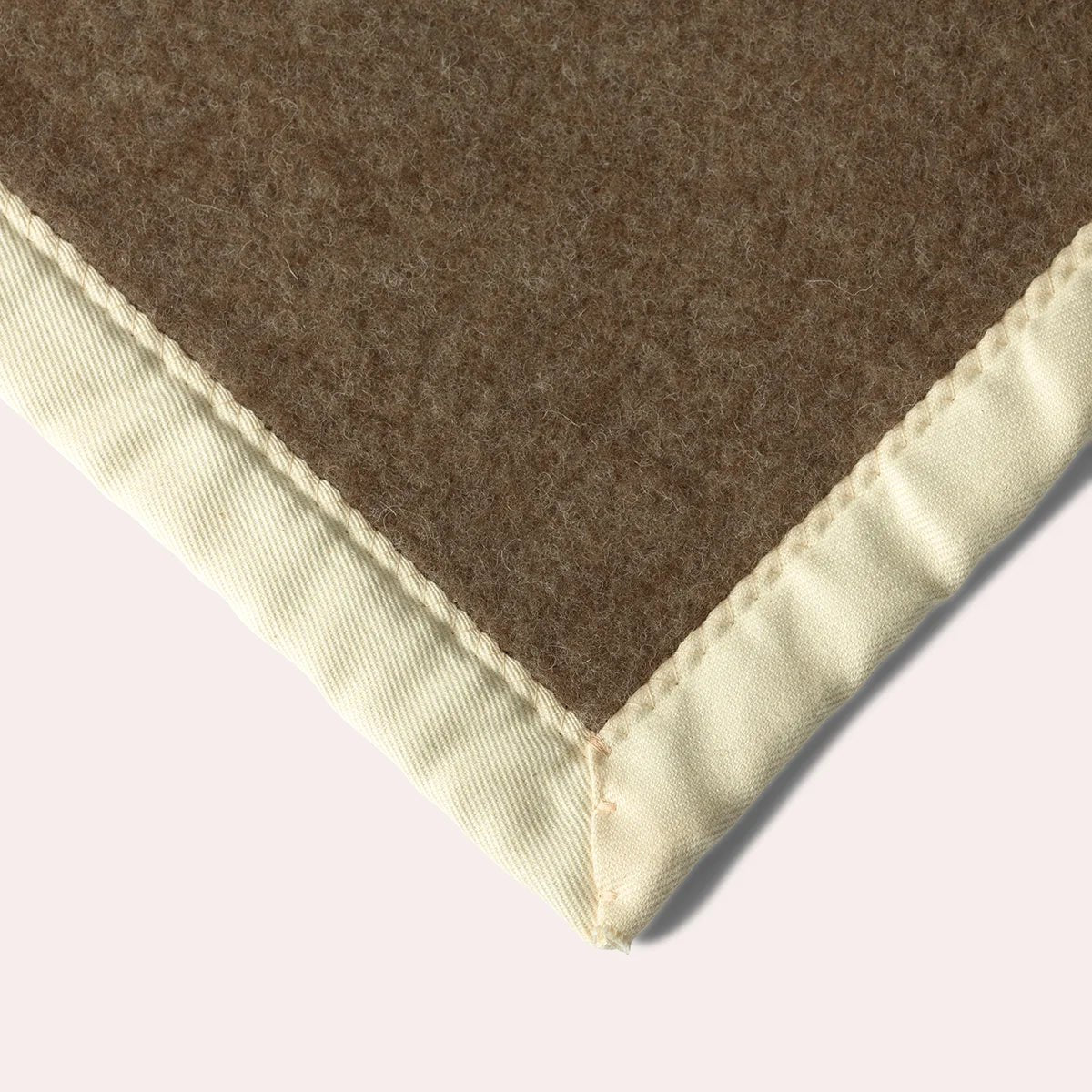 Plaid 100% Laine gris chiné Ardiden - MIDIPY - La Maison MilanaiseSans porte - plaid