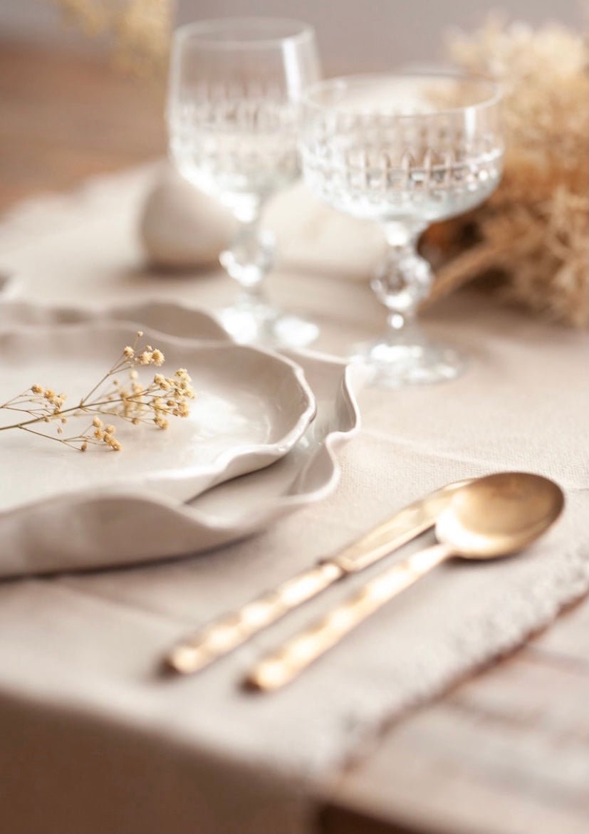 Plat en grès blanc LOTUS - MARTINAS HOME - La Maison MilanaisePlatBPWL36