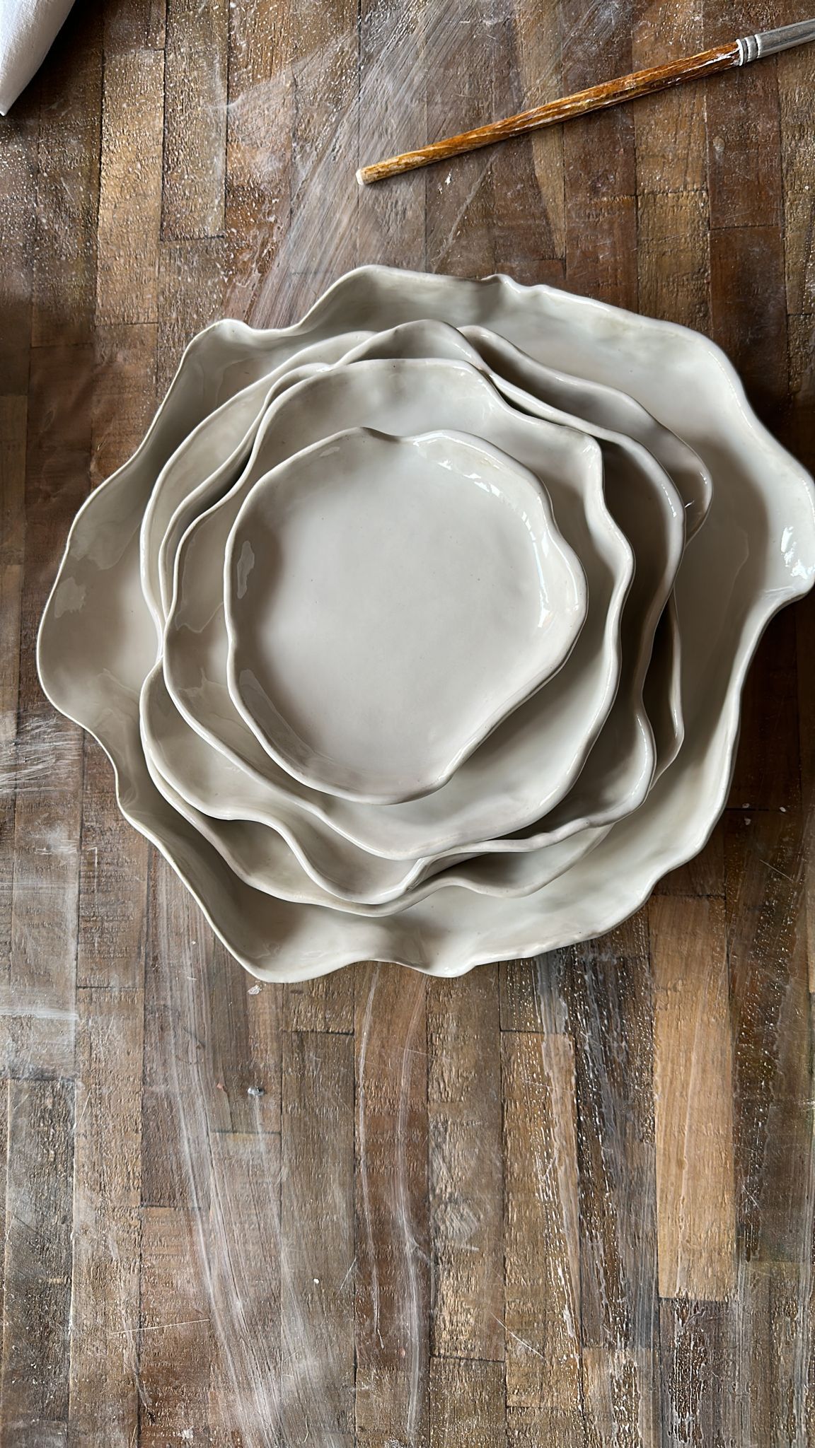 Plat en grès blanc LOTUS - MARTINAS HOME - La Maison MilanaisePlatBPWL36