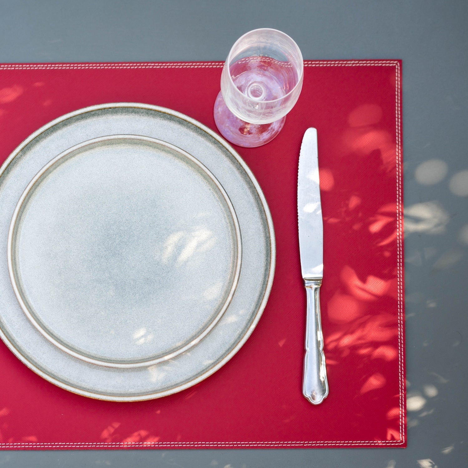 Set de table en cuir Gassin - MIDIPY - La Maison MilanaiseSETDETABLEGASSIN - 2Carmin