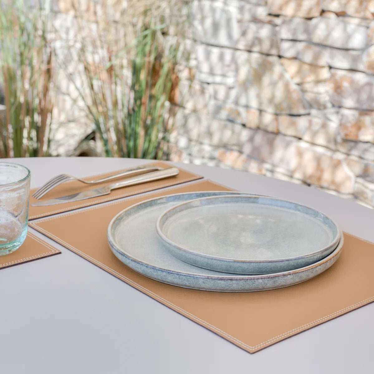 Set de table en cuir Grimaud - MIDIPY - La Maison MilanaiseSETDETABLEGRIMAUDCAMELCamel