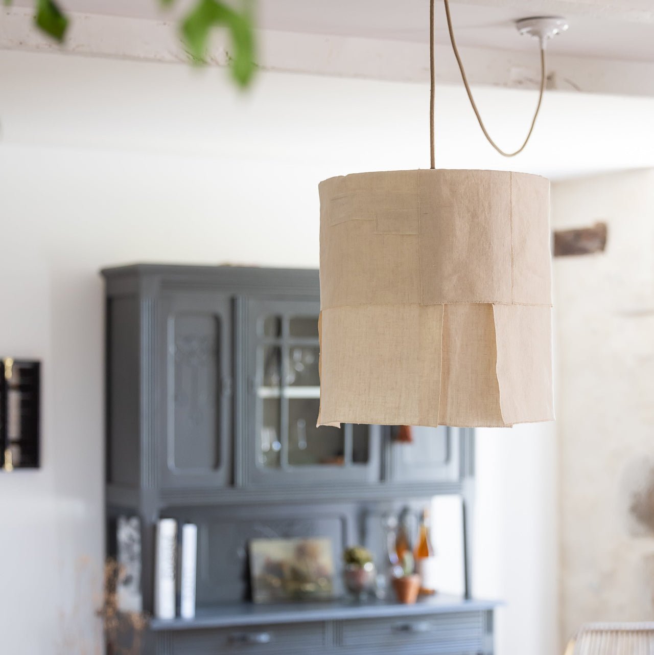 Suspension Ø36cm APLASME – Lin naturel et chanvre upcyclé - STUDIO ECHO - La Maison MilanaiseSUSPAPLASMEØ36D4 pans2Sans câble