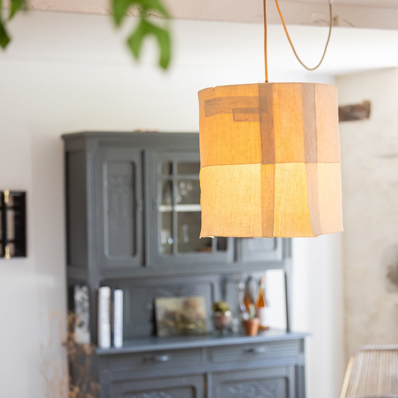 Suspension Ø36cm APLASME – Lin naturel et chanvre upcyclé - STUDIO ECHO - La Maison MilanaiseSUSPAPLASMEØ36D4 pans2Sans câble