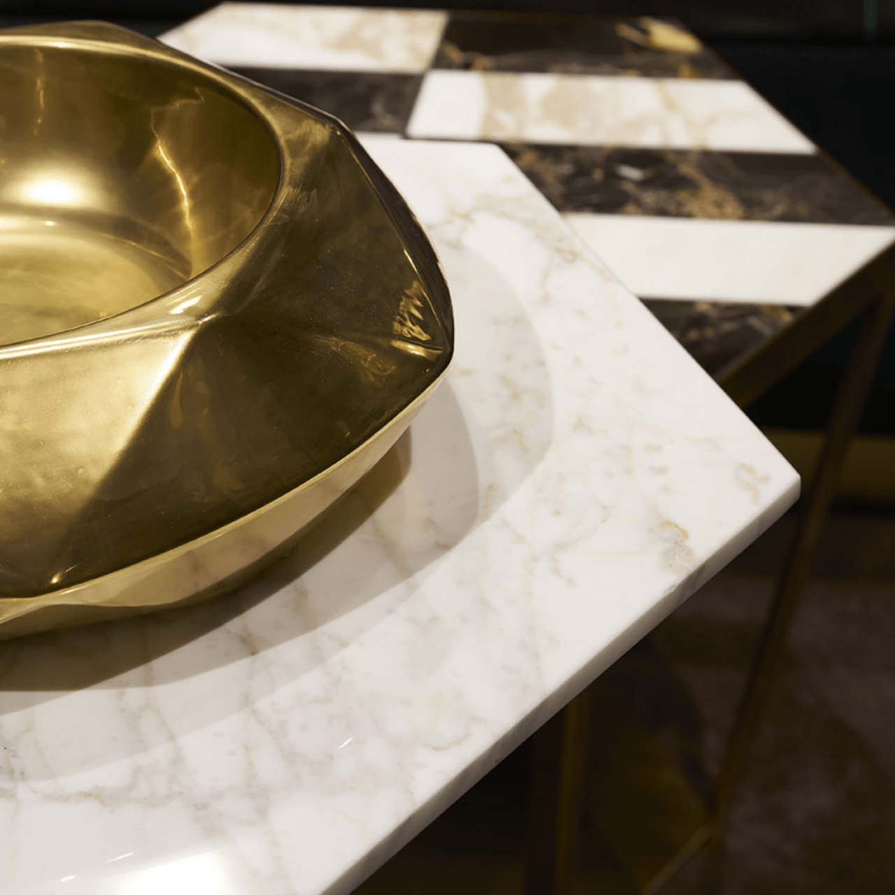 Table d'appoint hexagonale en marbre et laiton Ted - MARIONI - La Maison Milanaise02831AMTSICBlanc