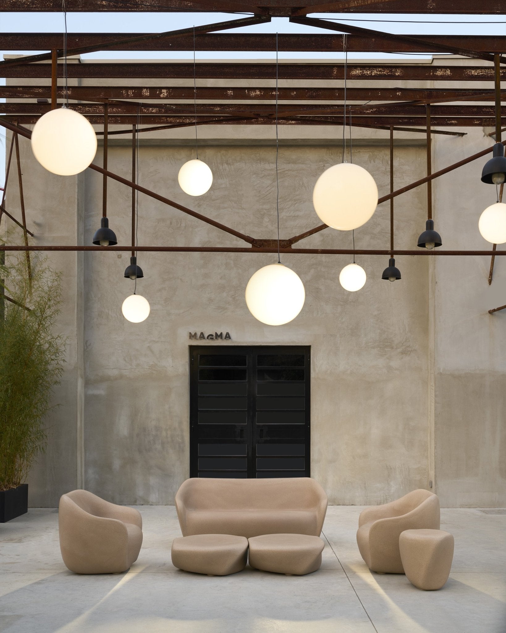 Table d'appoint Reborn – Design recyclé et responsable - SLIDE - La Maison MilanaiseREBORNTABLE401Gris clair